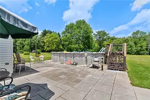 642 Wallace Run Rd, Big Beaver, PA 15010 - Photo 6