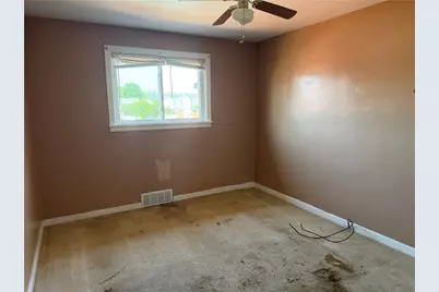 218 Meadow Ave, Charleroi Boro, PA 15022 - Photo 10