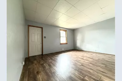 1004 Wallace Street, Vandergrift, PA 15690 - Photo 4