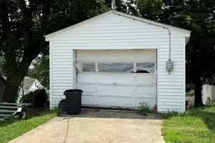 1004 Wallace St, Vandergrift, PA 15690 - Photo 14