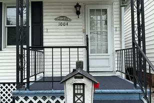 1004 Wallace St, Vandergrift, PA 15690 - Photo 2
