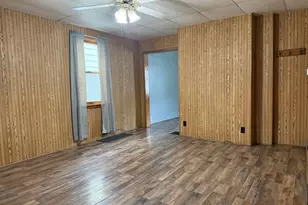 1004 Wallace St, Vandergrift, PA 15690 - Photo 8