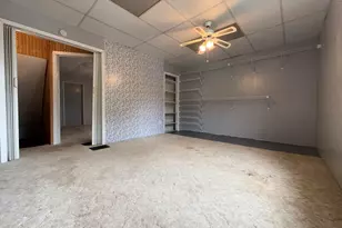 1004 Wallace St, Vandergrift, PA 15690 - Photo 12