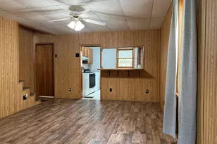 1004 Wallace St, Vandergrift, PA 15690 - Photo 6
