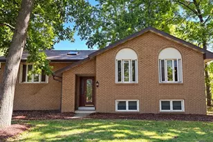 129 Green Forest Dr, Economy, PA 15005 - Photo 2