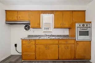 7867 Mark Dr, Pittsburgh, PA 15147 - Photo 14