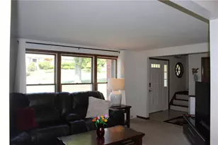 2407 Willow Dr, Murrysville, PA 15632 - Photo 4