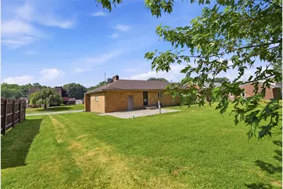1806 Shady Drive, Farrell, PA 16121 - Photo 4