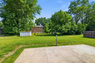 1806 Shady Drive, Farrell, PA 16121 - Photo 6