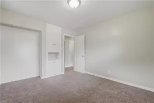 1806 Shady Dr, Farrell, PA 16121 - Photo 18