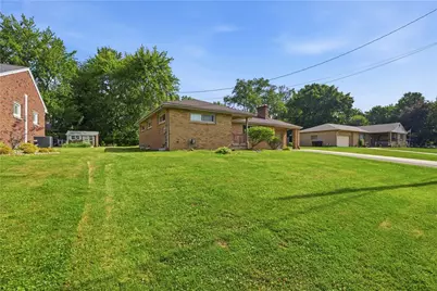 1806 Shady Drive, Farrell, PA 16121 - Photo 2
