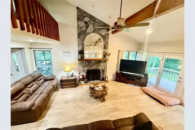 122 May Dr, Jefferson Township, PA 16056 - Photo 8