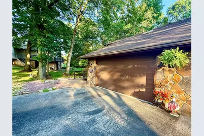 122 May Dr, Jefferson Township, PA 16056 - Photo 32