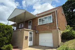 121 W Patty Ln, Monroeville, PA 15146 - Photo 1