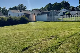 524 Arizona Dr, Lower Burrell, PA 15068 - Photo 4