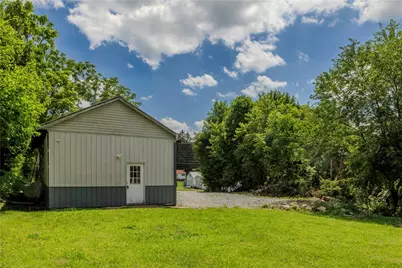 223 Grandview Ave, White Township, PA 15701 - Photo 8