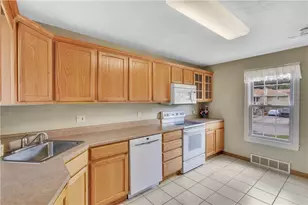 610 Patterson Rd, Bethel Park, PA 15102 - Photo 12