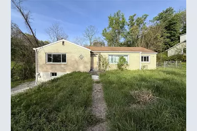 2133 Lower Terrace Rd, New Kensington, PA 15068 - Photo 1