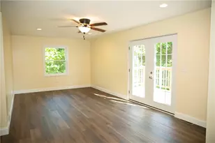 387 W Wylie Ave, Canton Township, PA 15301 - Photo 6