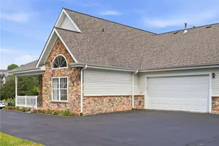 121 Canter Ln, West Deer, PA 15044 - Photo 4