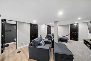 447 Saratoga Dr, Pittsburgh, PA 15236 - Photo 26