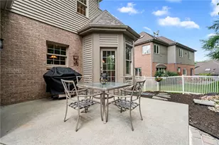 114 Oakview Dr, Cranberry Township, PA 16066 - Photo 10