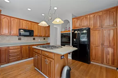 114 Oakview Drive, Cranberry Township, PA 16066 - Photo 8