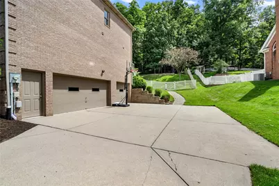 114 Oakview Drive, Cranberry Township, PA 16066 - Photo 30