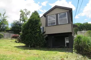 26 Mulberry St, Belle Vernon, PA 15012 - Photo 6