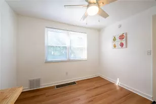 148 Marlow Dr, Pittsburgh, PA 15235 - Photo 14