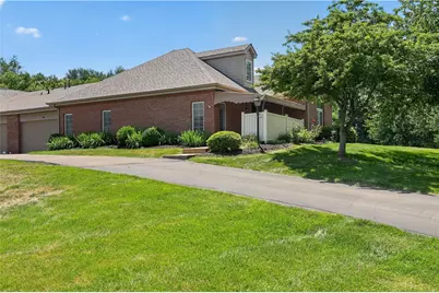 147 Crosswynds Dr, Chippewa Township, PA 15010 - Photo 2