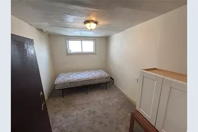 2118 Elsie St, Pittsburgh, PA 15210 - Photo 12