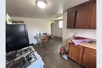 2118 Elsie St, Pittsburgh, PA 15210 - Photo 8