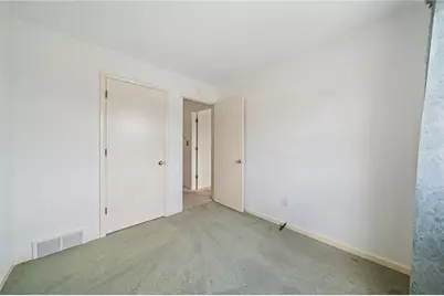 1025 Edward St, North Versailles, PA 15137 - Photo 18