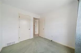 1025 Edward St, North Versailles, PA 15137 - Photo 20