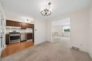1025 Edward St, North Versailles, PA 15137 - Photo 8