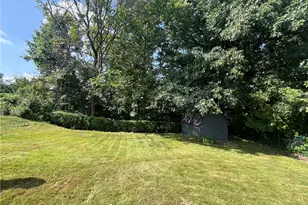 2520 Mohawk Dr, White Oak, PA 15131 - Photo 26