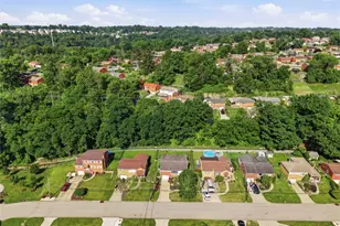 5256 Colewood Dr, Pittsburgh, PA 15236 - Photo 30