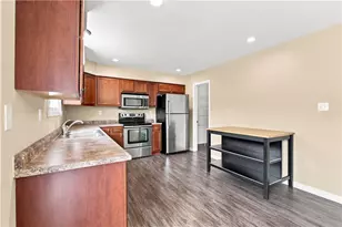 104 Castle View Dr, Kennedy Township, PA 15136 - Photo 10