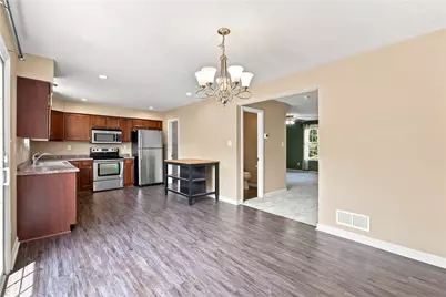 104 Castle View Dr, Kennedy Township, PA 15136 - Photo 8