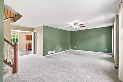 104 Castle View Dr, Kennedy Township, PA 15136 - Photo 2