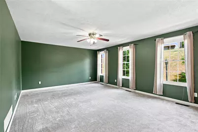 104 Castle View Dr, Kennedy Township, PA 15136 - Photo 4