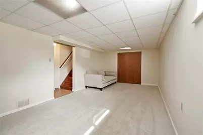105 Edies Way, Ross Twp, PA 15229 - Photo 24