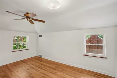 284 Barclay Ave, Pittsburgh, PA 15221 - Photo 12