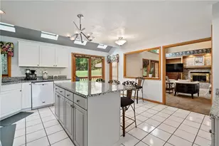 336 Cobblestone Cir, Robinson Twp, PA 15136 - Photo 12