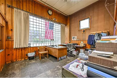 242 Merchant St, Ambridge, PA 15003 - Photo 6