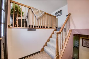 716 Monroe Ave, California, PA 15417 - Photo 2