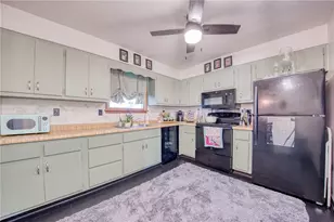 716 Monroe Ave, California, PA 15417 - Photo 4