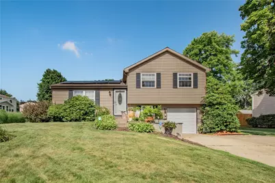 404 Anna Marie Dr, Cranberry Township, PA 16066 - Photo 2