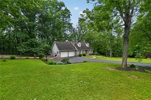 574 Highland Dr, Rayne Township-Ernest, PA 15747 - Photo 2